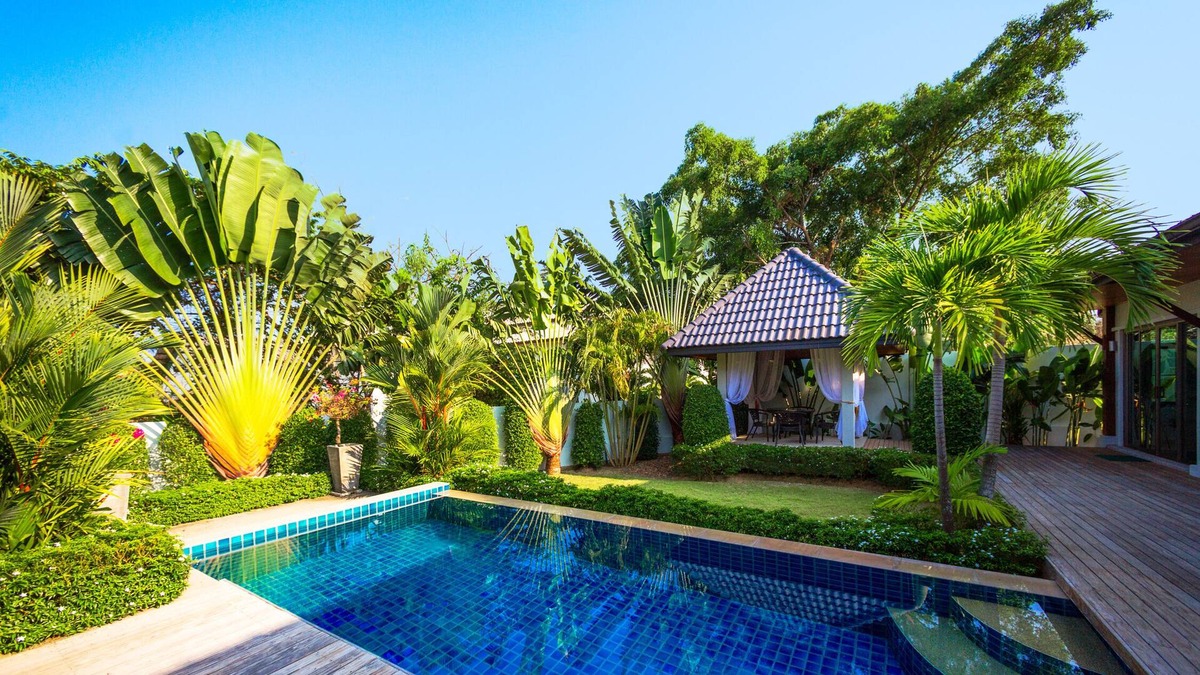 Nai Harn Villa | POOL VILLA HENI 3BR NAI HARN BEACH