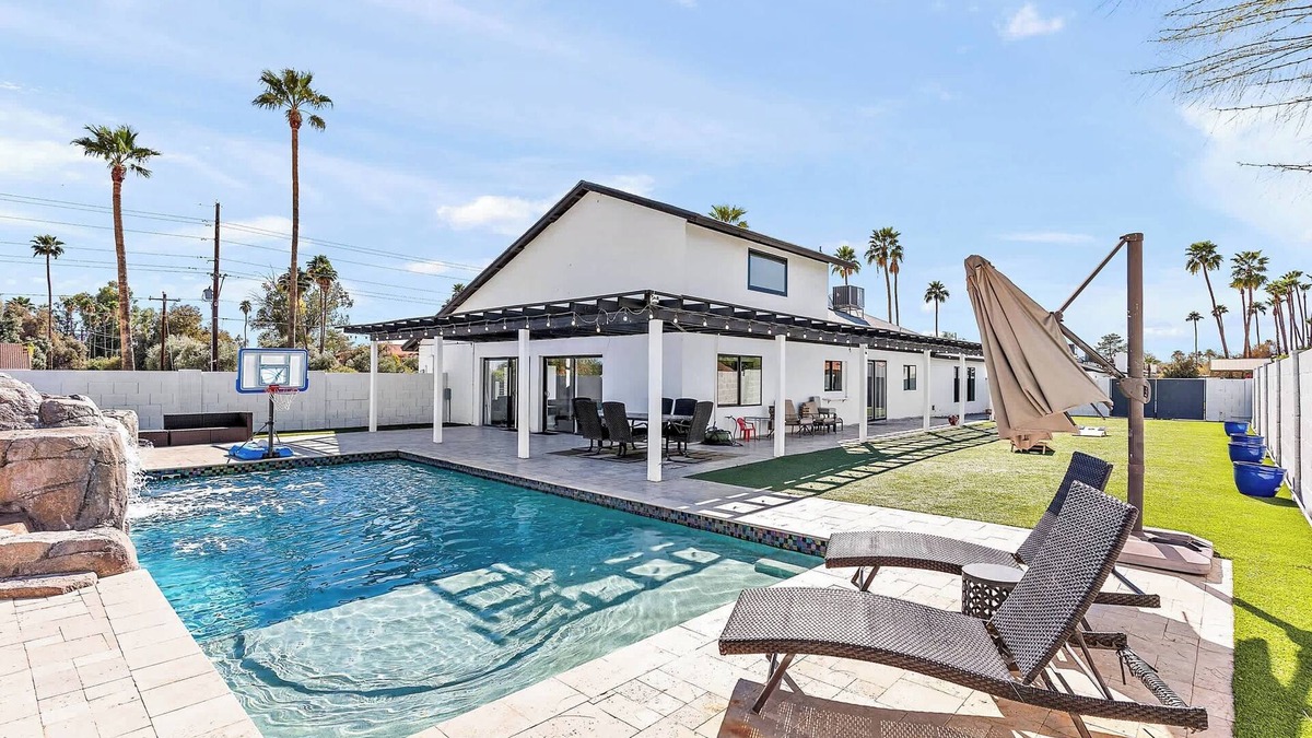 Avant House | Pool Water Slide!+Heated Pool~Games~Outdoor Fun!