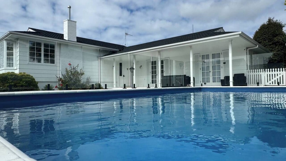 Hospital Hill House | Poolside Getaway on Napier Hill