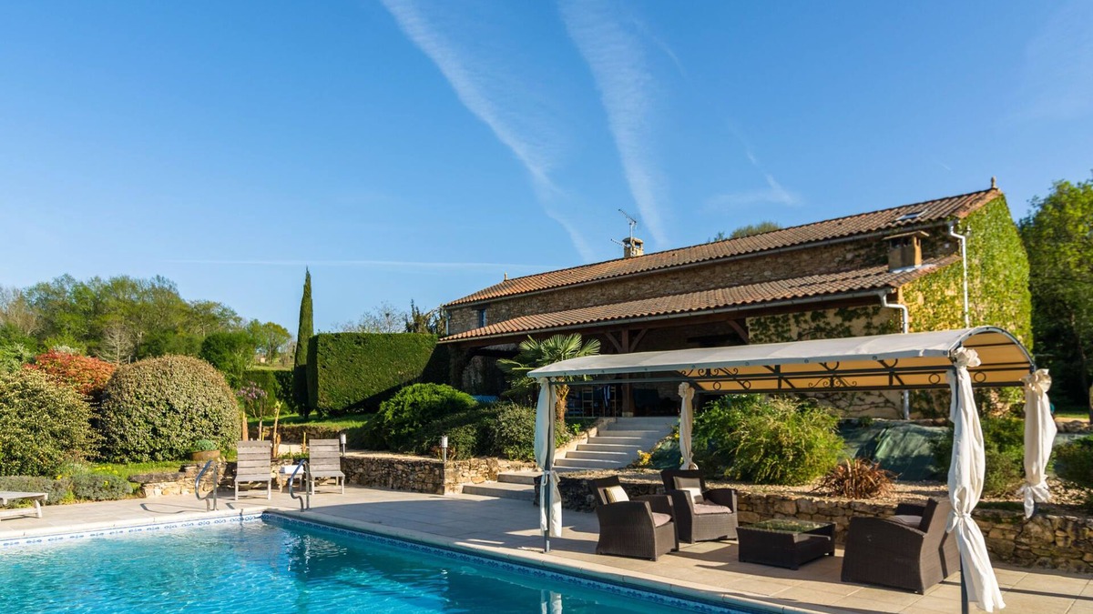 Salles-de-Belves House | Poolside Haven in Salles