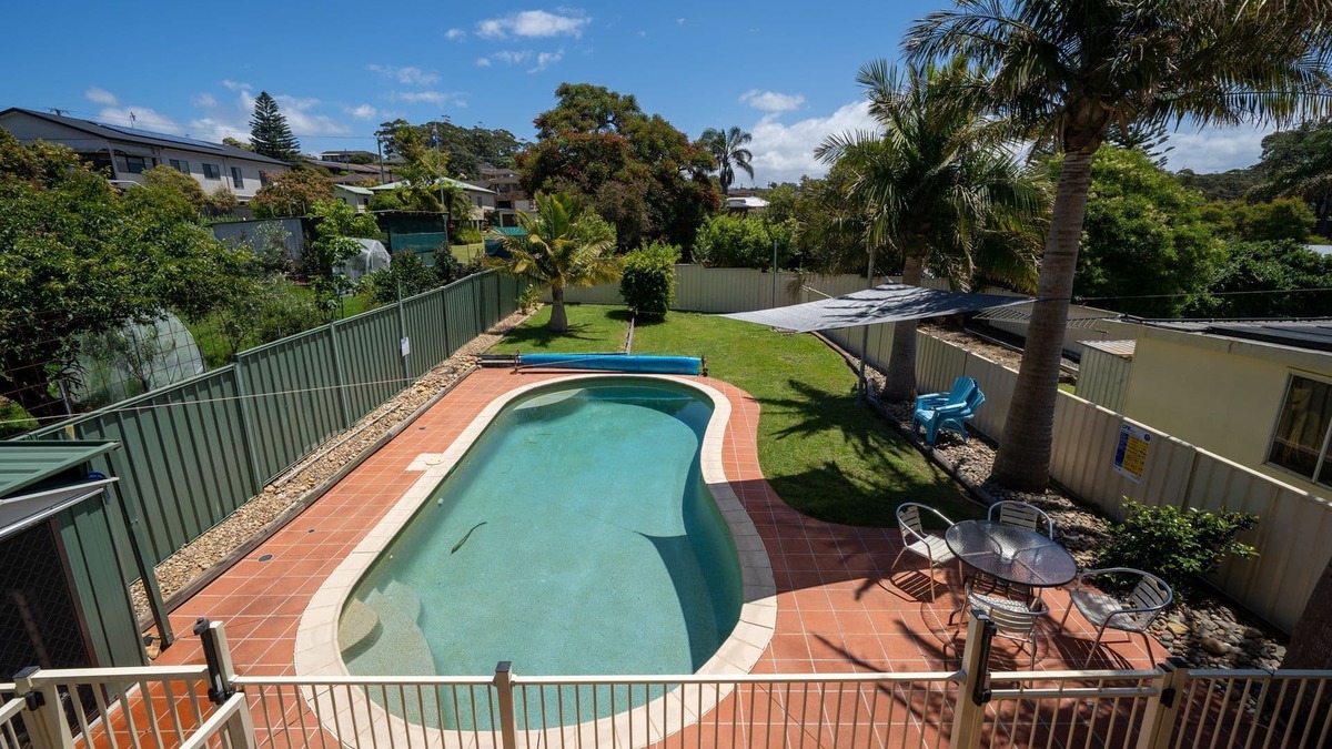 Ulladulla House | Poolside Palms Ulladulla