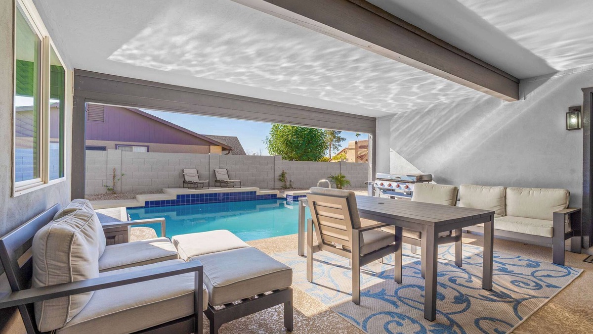 Villa De Paz House | Poolside Patio | Close to Westgate | Dog Friendly