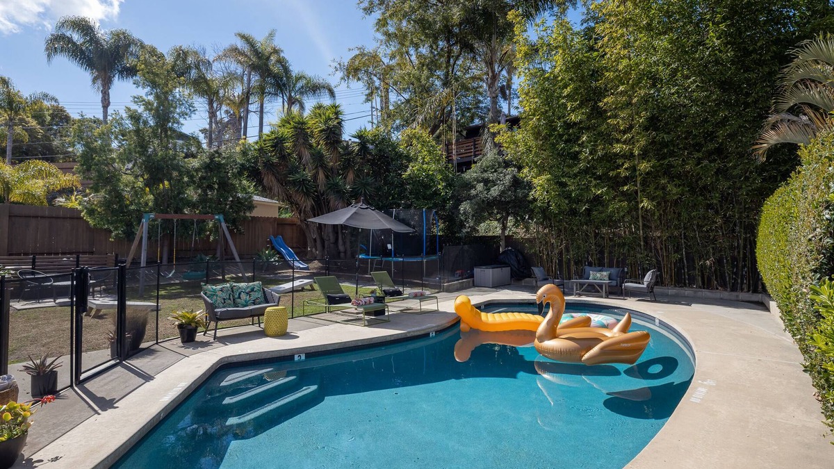 Fire Mountain House | Poolside Vibes Oside, Artist inspired Mid-Century Design
