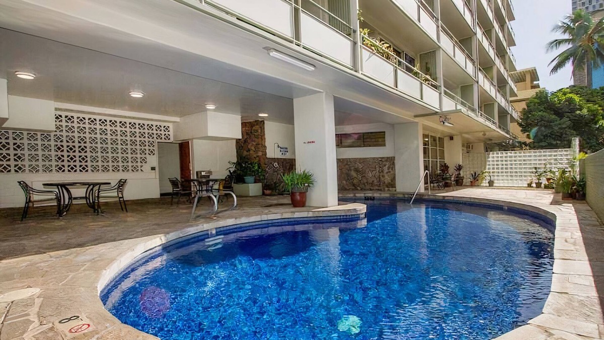 Waikiki Apartment | Poolside Waikiki Retreat w/AC, surfboard storage, walking distance to beach!