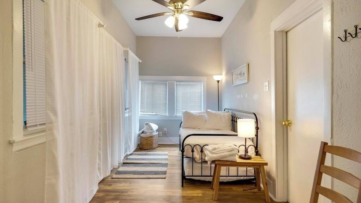 Government Hill House | Pop on over to the Pearl, explore Broadway St, and Downtown San Antonio