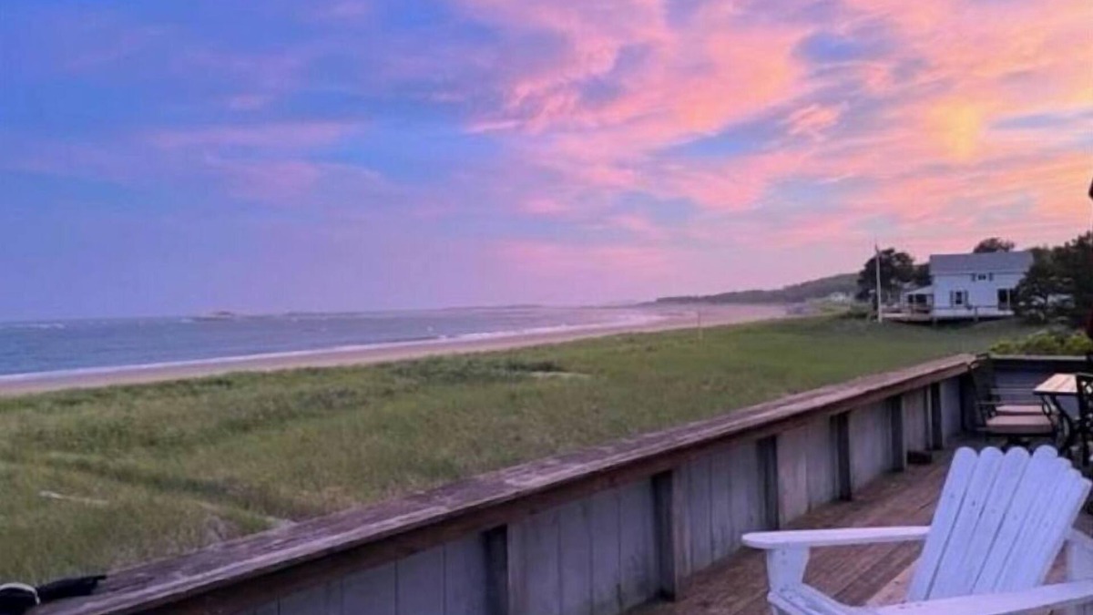 Phippsburg House | Popham Beach Oceanfront Cottage, 4 bedrooms, 2.5 bath, sleeps 9