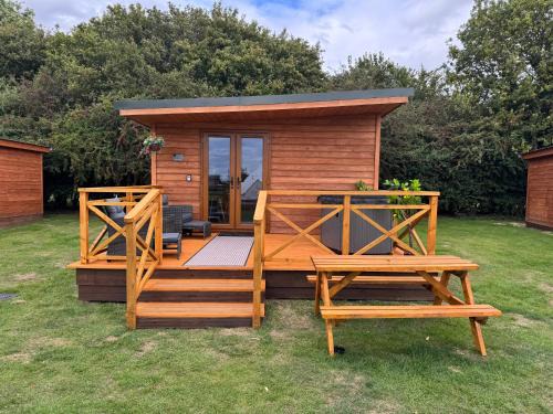Cherry Burton House | Poppy