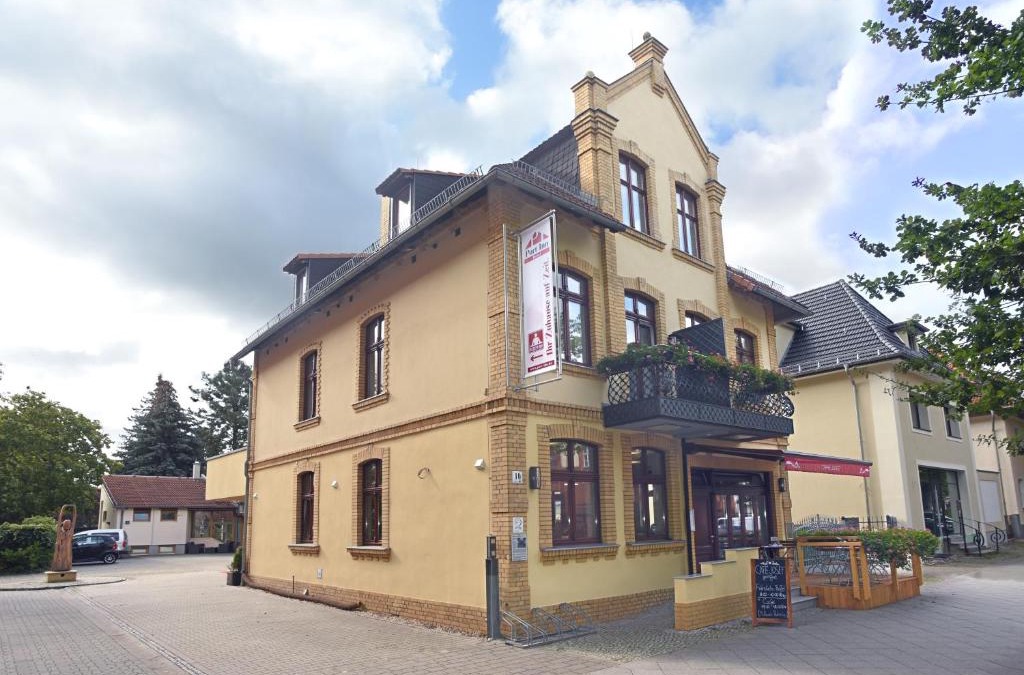 Eichwalde Hotel | Port Inn Hotel