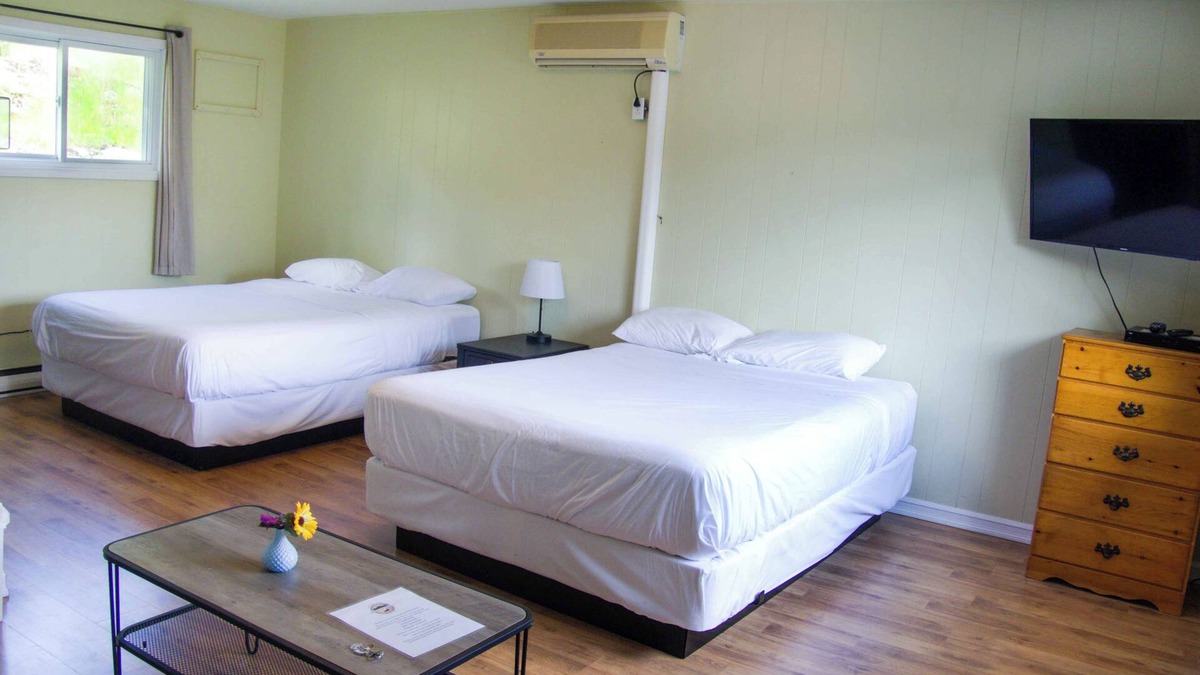 Port Loring Hotel | Port Loring Northland Motel