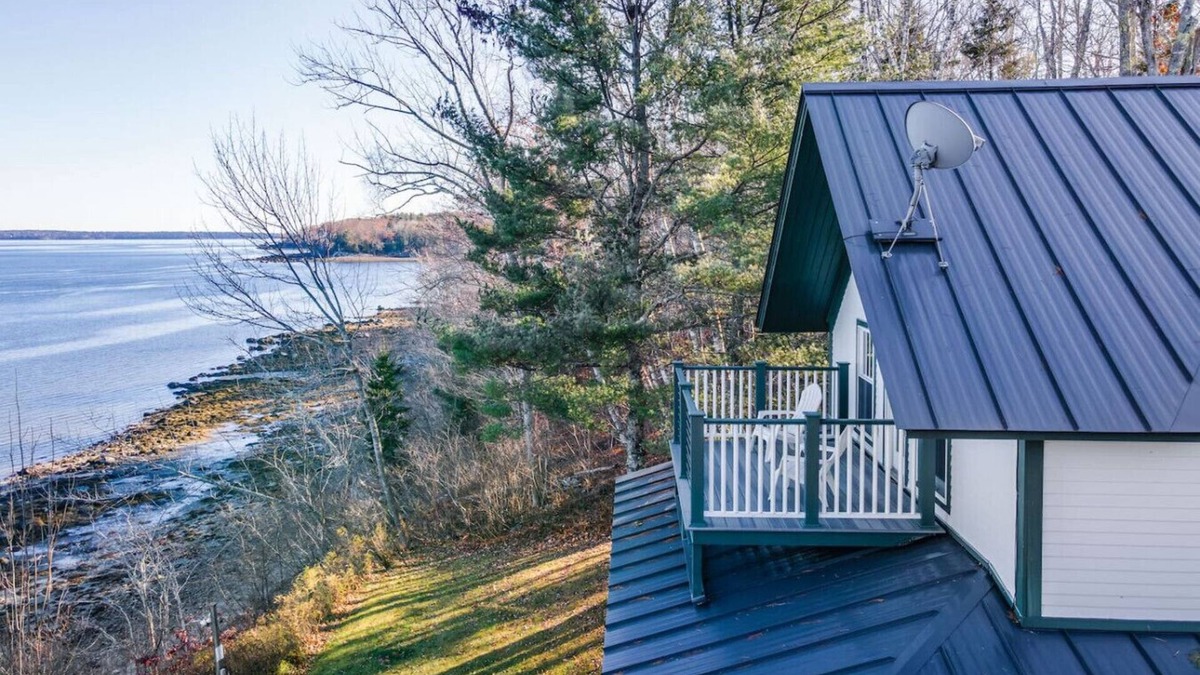 Northport House | Port Lucy - Family Home w/Direct Access to Bay!