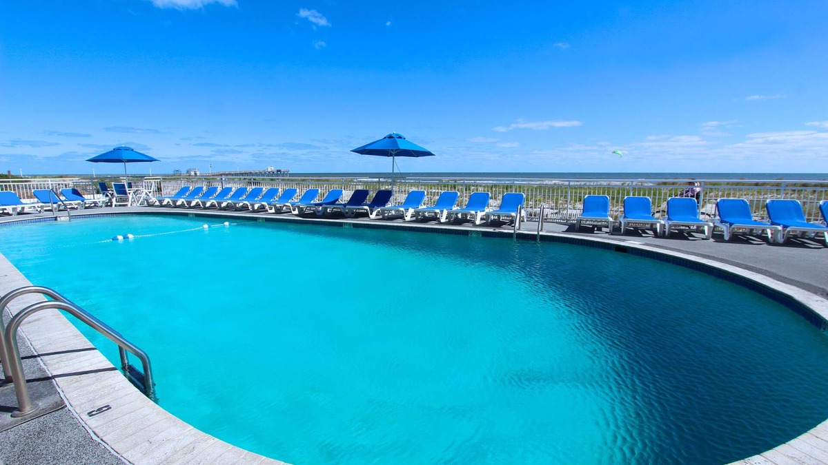 North End Resort | Port-O-Call Hotel