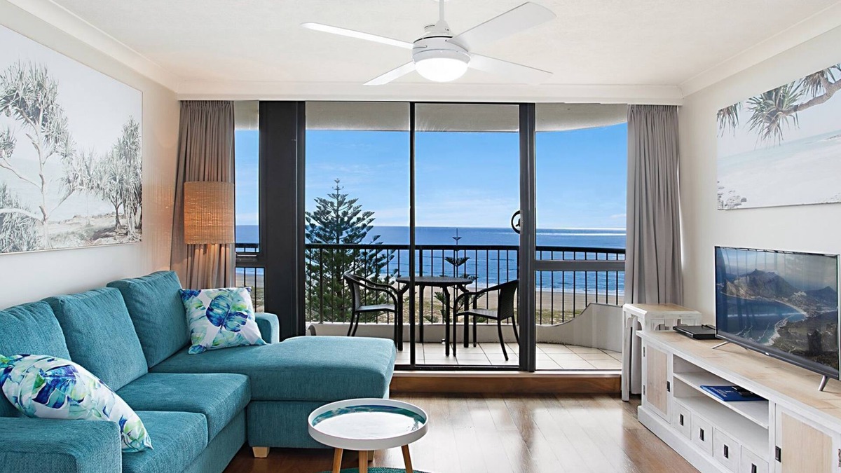 Bilinga Apartment | Porta Pacifique 25 - Renovated Bilinga Beachfront - Min. 3 Night Stays