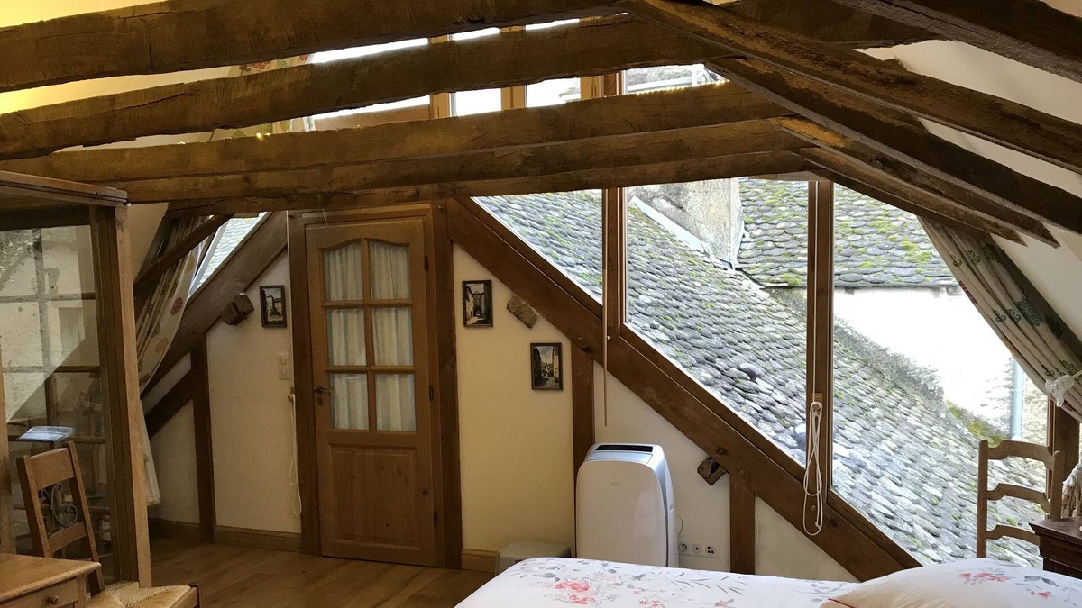 Previnquieres House | Portail Haut
