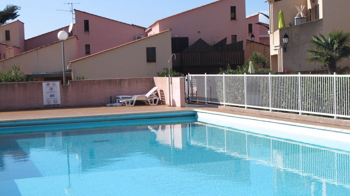 Albitreccia Apartment | PORTICCIO APPART DUPLEX 50M2. 6pers. Swimming pool. 200m Beach. 150m All Shops