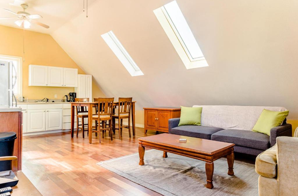 Woodstock House | Portland Urban Lodge, Quiet, Walkable, Near