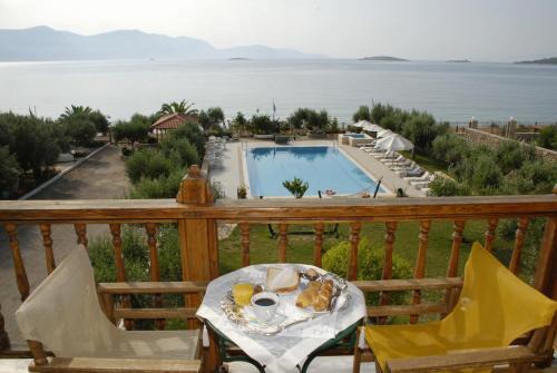 Kontsika Hotel | Porto Lourba