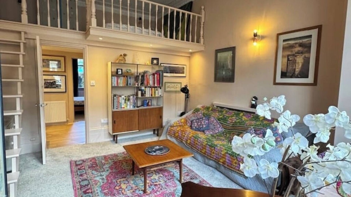 Golborne Apartment | Portobello locals apartment