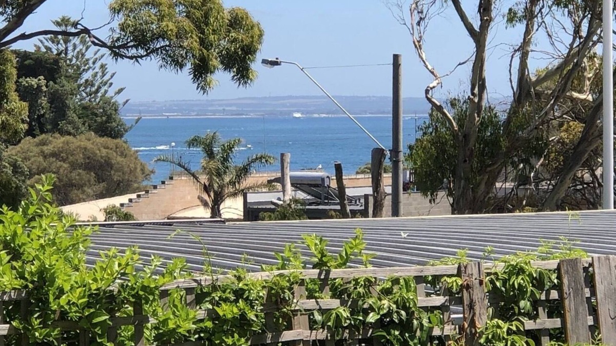 Portsea House | Portsea - Bay views secluded homely property:2 minutes walk Portsea Hotel Beach