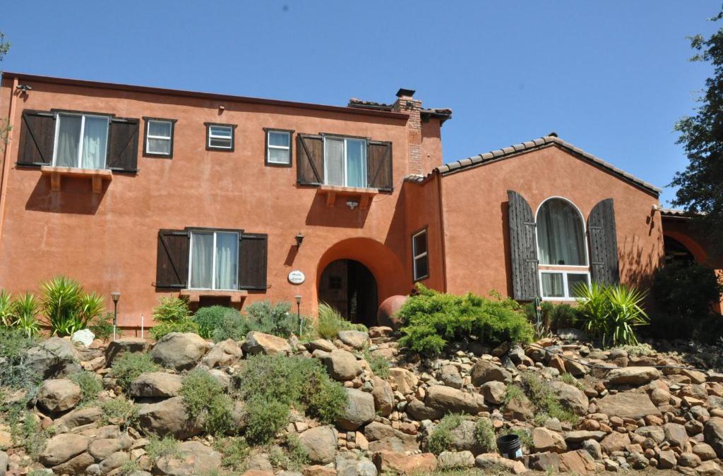 Catheys Valley Bed & Breakfast | Posada Mariana Bed and Breakfast