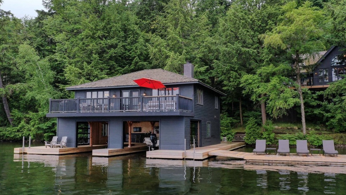 MacTier House | Post and Beam Lake Joe Gorgeous cottage & boathouse on a quiet Lake Joseph Bay!