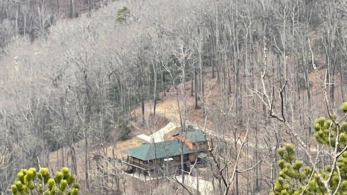 Black Mountain Apartment | Post Helene update: no storm damage; power , water & internet all working.