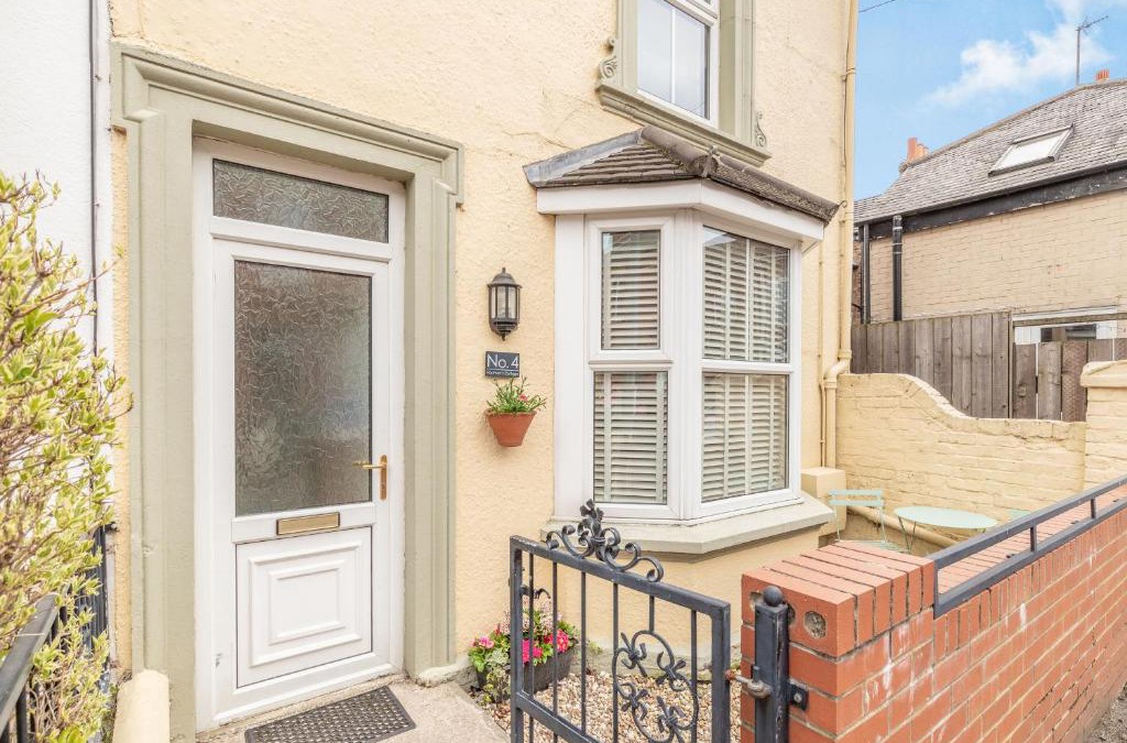Bridlington House | Postman's Cottage
