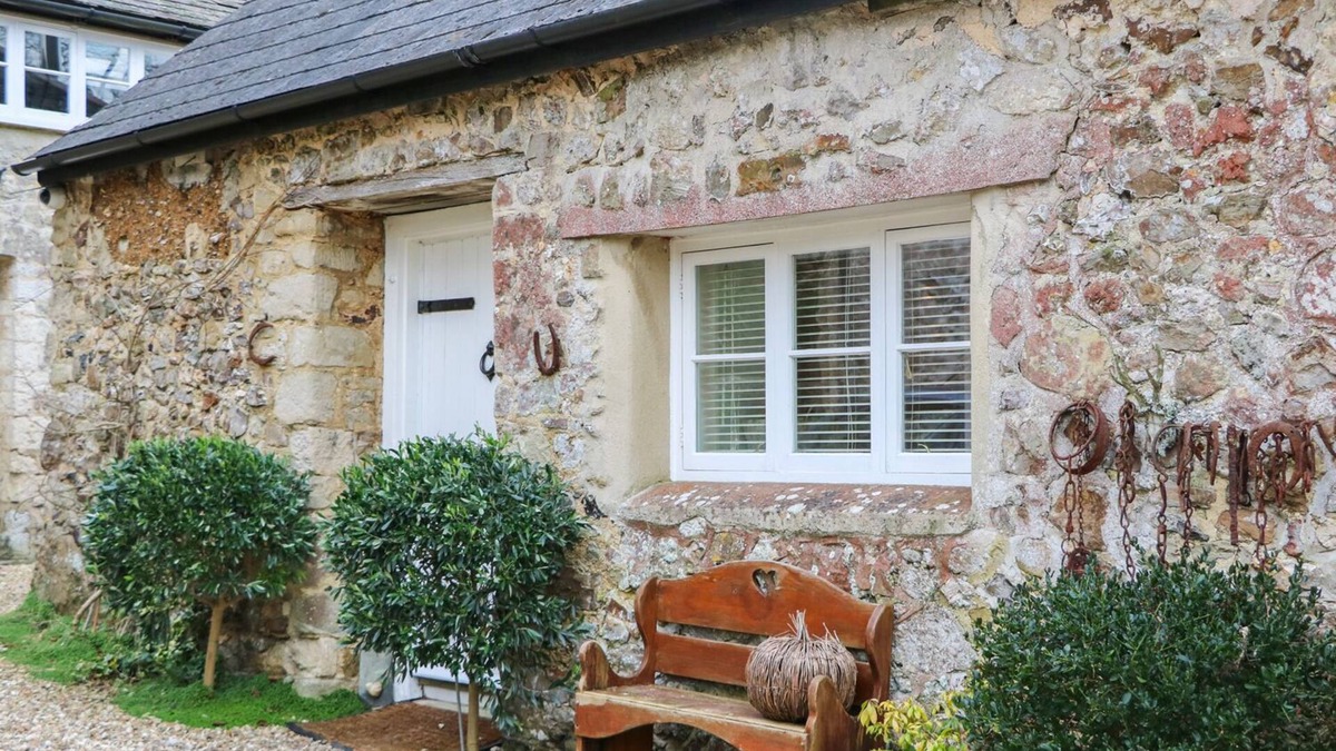 Branscombe Cottage | POTTERY BARN, pet friendly, with open fire in Branscombe