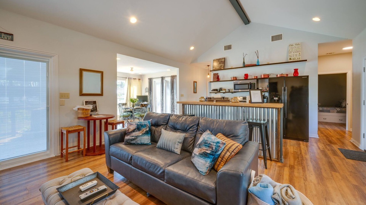 Pottsboro House | Pottsboro Vacation Rental - Walk to Lake Texoma!