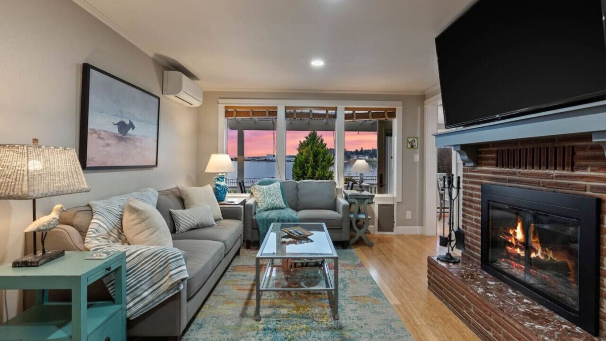 Poulsbo House | Poulsbo Waterfront Oasis