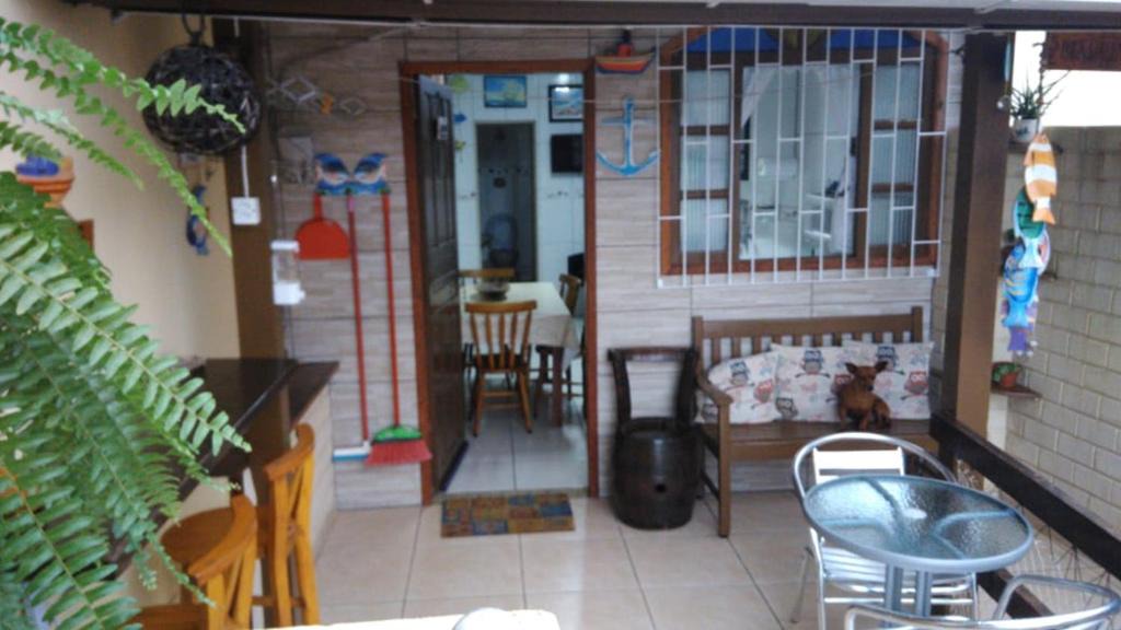 Barra da Lagoa House | Pousada na praia em Florianópolis