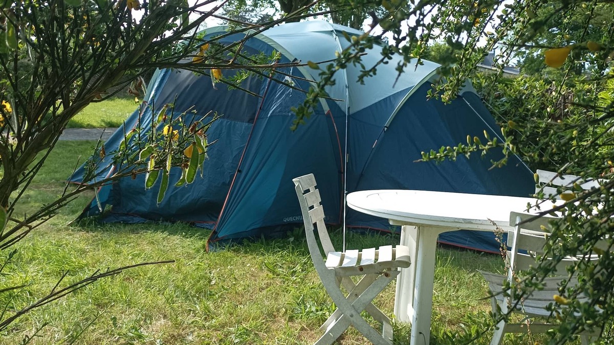 Plestin-les-Greves Cabin | Près des Plages, vue mer en Pleine Nature, Tente 3 Chambres Prête a L'emploi