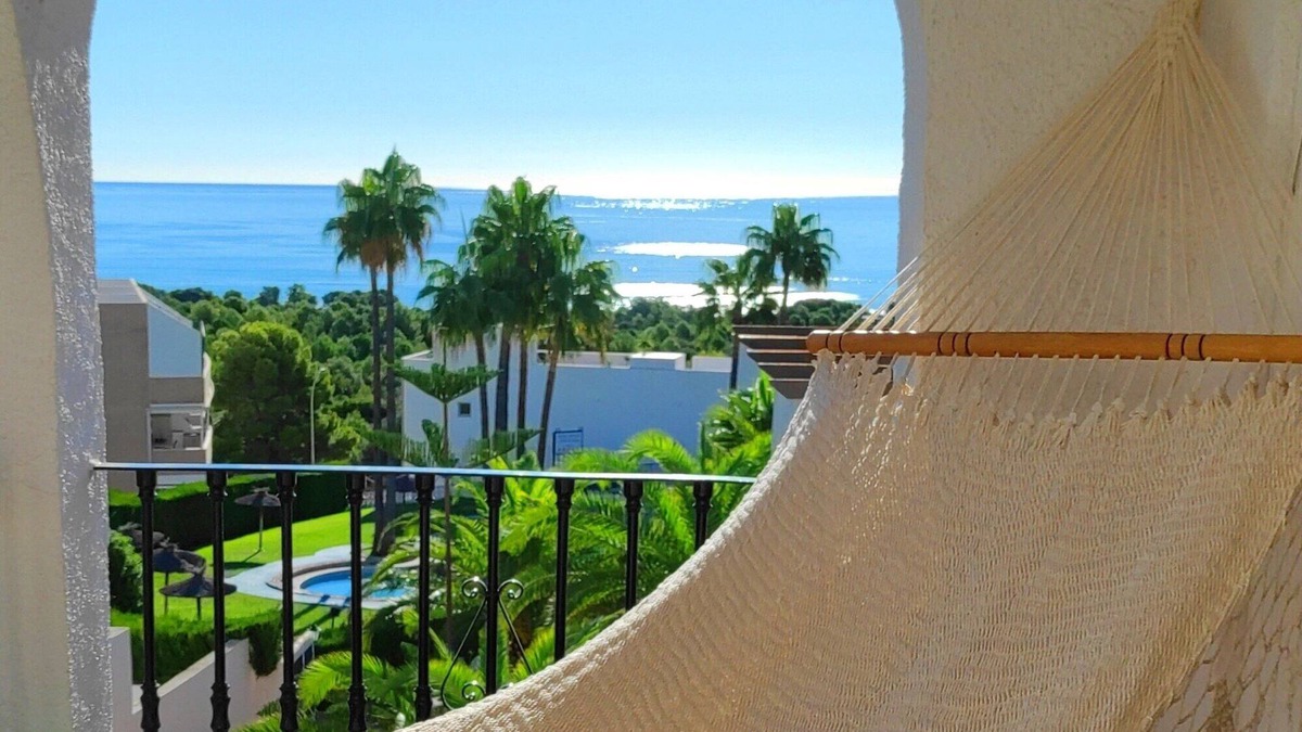 Peniscola Apartment | Prachtig Appartement met Zeezicht, Zwembad en Dakterras