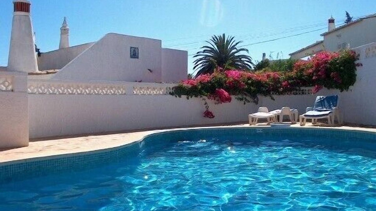 Luz Villa | PRAIA DA LUZ - LAGOS SPACIOUS VILLA ON CLOSED GROUNDS WITH PRIVATE POOL
