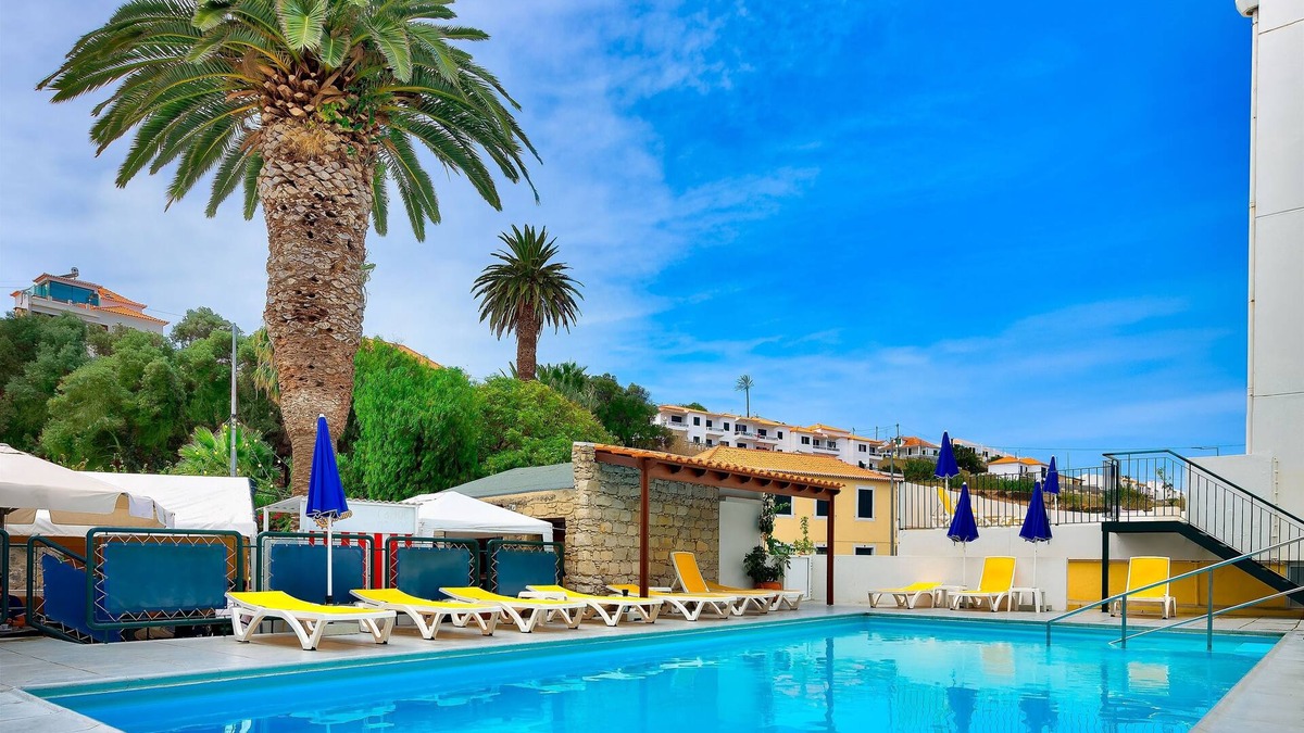 Vila Baleira Hotel | Praia Dourada Hotel