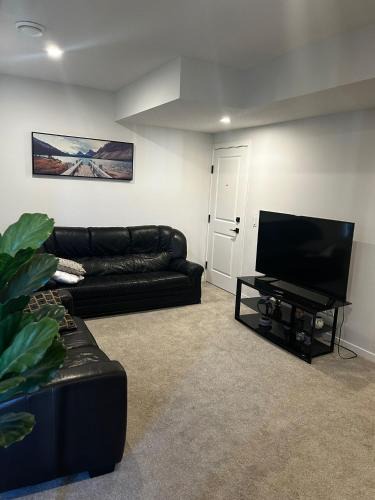 Sage Hill Apartment | Praise bethel -Homely walkout legal basement in YYC