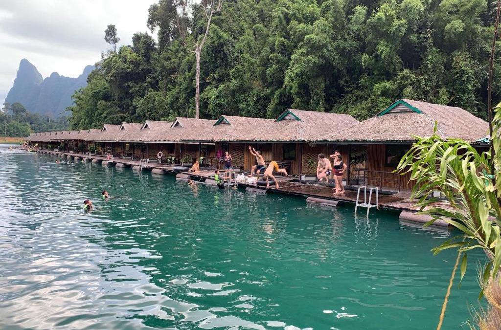 Ban Ta Khun Resort | PraiwanRaftHouse แพไพรวัลย์