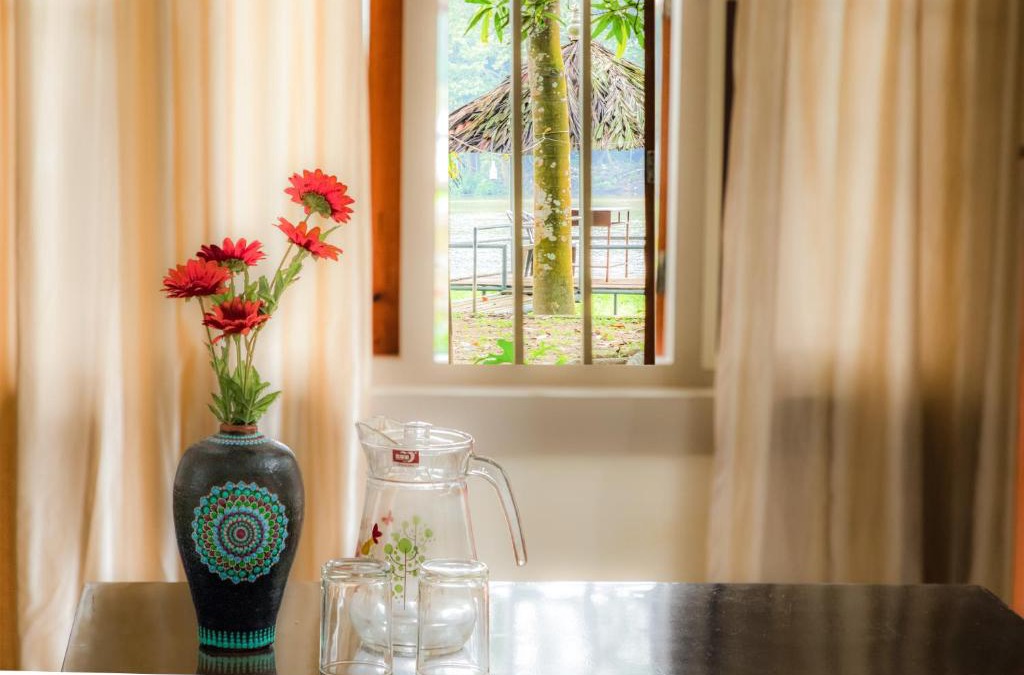 Kanjiramattom House | Pranayakulam Riverside stay in rustic village