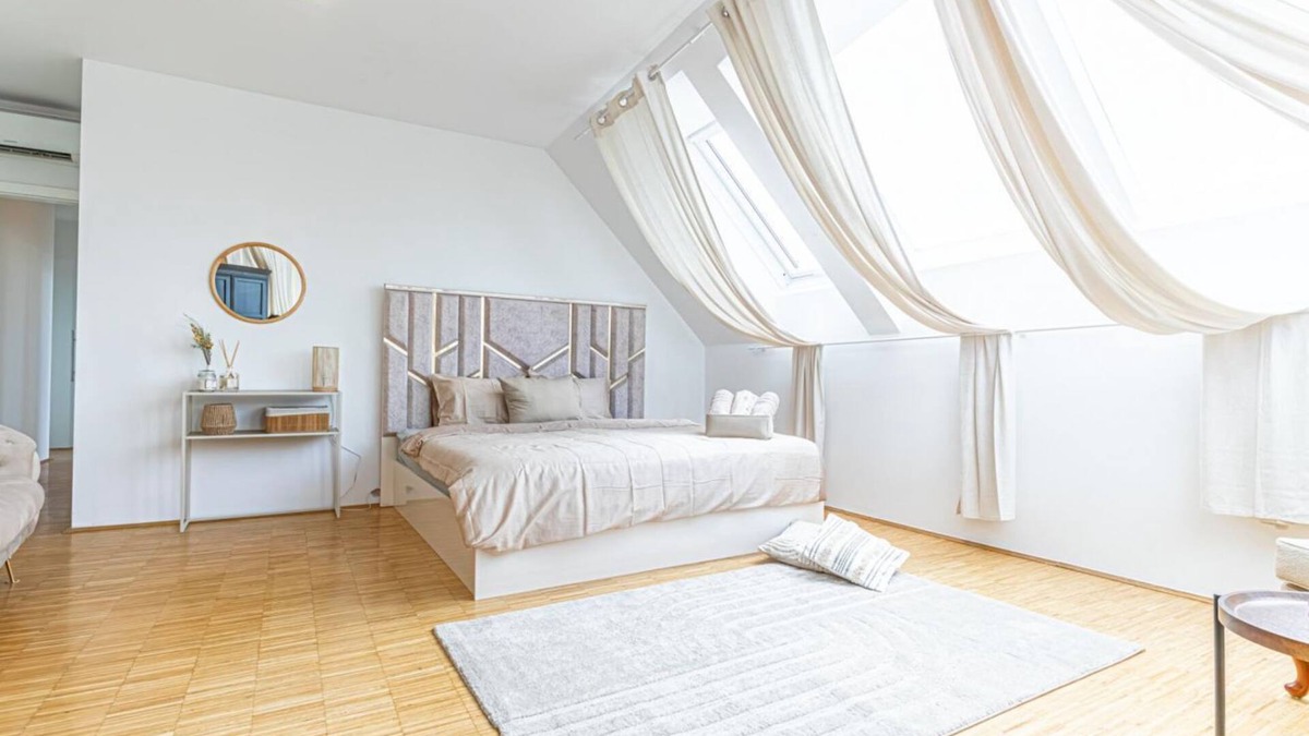 Leopoldstadt Apartment | Prater Ferris Wheel & Augarten Luxury Retreat