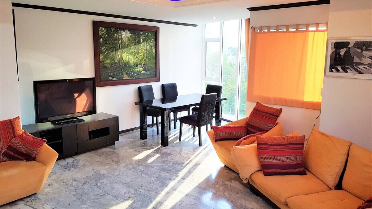 Pratumnak Hill Apartment | Pratumnak 1 bed condo with sea view