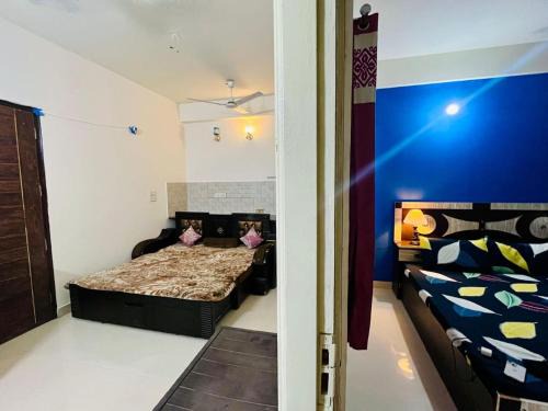 Vrindavan Apartment | Premanand mharaj maarg mangal aarti Vrindavan Dham