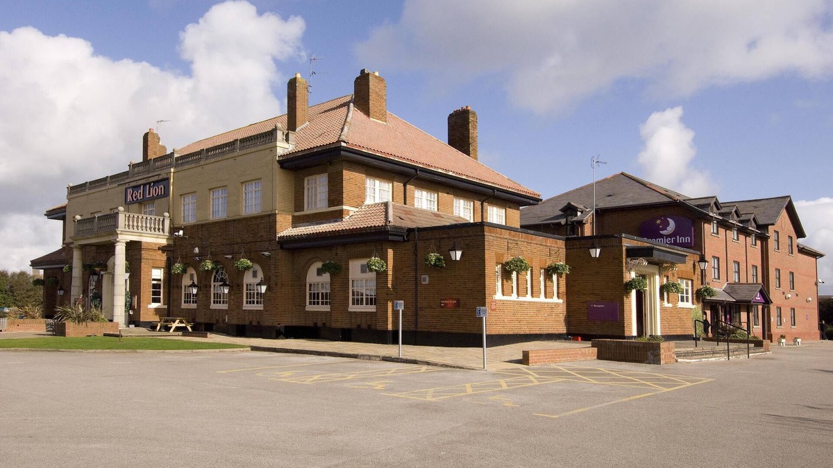 Blackpool Hotel | Premier Inn Blackpool - Bispham