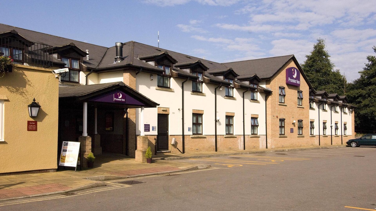 Wenvoe Hotel | Premier Inn Cardiff West