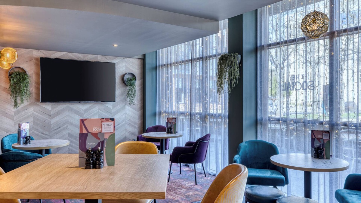 The Docks Hotel | Premier Inn Durham City Centre - Walkergate