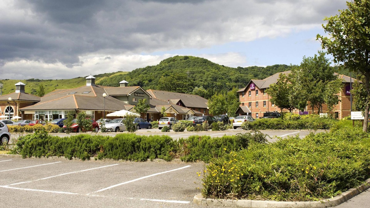 Hawkinge Hotel | Premier Inn Folkestone - Channel Tunnel