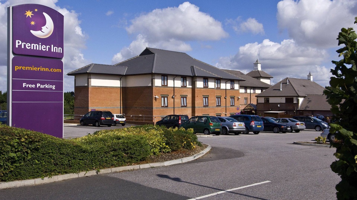 Gillingham Hotel | Premier Inn Gillingham Business Park