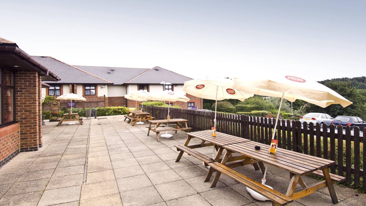 Wooburn Moor Hotel | Premier Inn High Wycombe/Beaconsfield