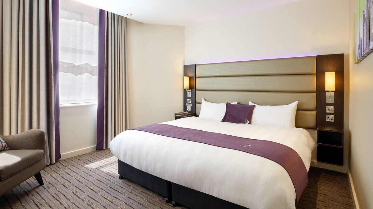 Brampton Hotel | Premier Inn Huntingdon - A1/A14