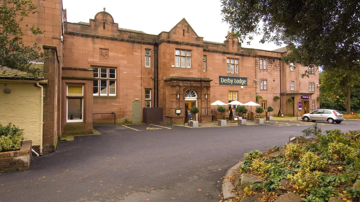 Huyton Hotel | Premier Inn Liverpool - Roby