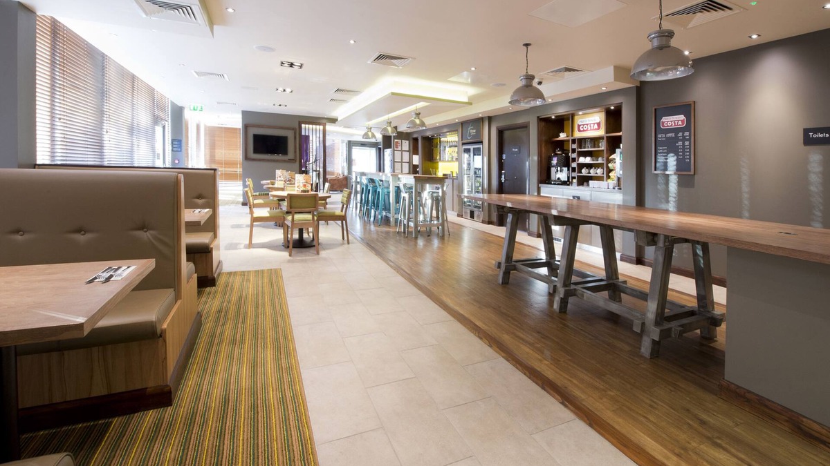 Lewisham Hotel | Premier Inn London Lewisham