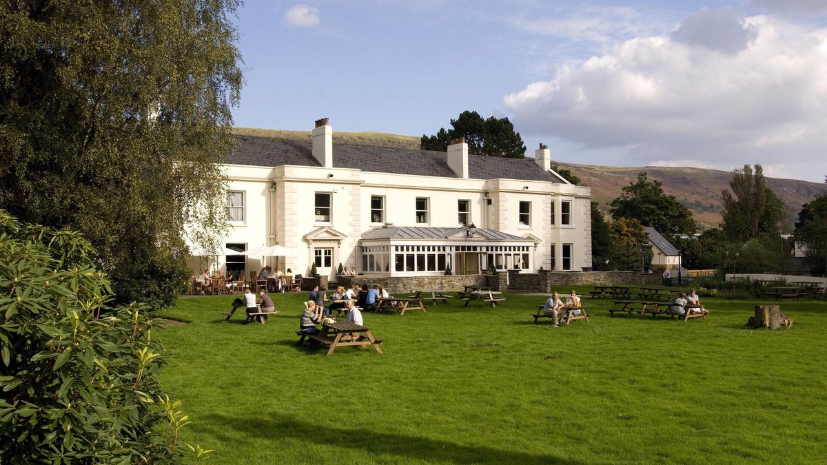 Pentrebach Hotel | Premier Inn Merthyr Tydfil